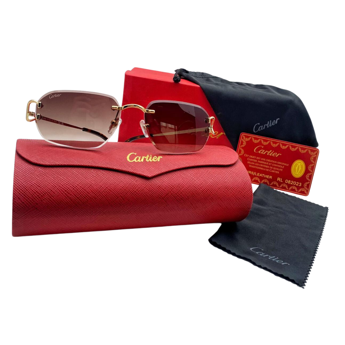 CARTIER GAFAS ORIGINALES: La Elegancia de la Exclusividad en Onlinesh Cuando buscas CARTIER GAFAS ORIGINALES ,Centro comercial en línea ,Gafas Cartier que no solo complementan tu look, sino que también reflejan tu sofisticación. En este artículo, te guiaremos a través de todo lo que necesitas saber para hacer la mejor elección.  ¿Por Qué Elegir CARTIER GAFAS ORIGINALES? CARTIER GAFAS ORIGINALES no solo representan lujo, sino también una calidad inigualable. Cada par está diseñado con materiales de primera clase, como oro, platino y titanio, lo que garantiza no solo un estilo impecable sino también durabilidad.  Gafas Cartier en Oro: Un Toque de Distinción Si estás buscando un par que realmente destaque, las gafas Cartier en oro son la oCentro comercial en línea ,Gafas Cartier en oroque harán  Variedad para Todos los Gustos: Gafas Cartier para Hombre y Mujer Gafas Cartier Hombre Para los caballeros, CARTIER GAFAS ORIGINALES ofrece una gama impresionante que va desde diseños clásicos hasta opciones más audaces. Los lentes Cartier hombre son conocidos por su estructura sólida y su acabado elegante. Si buscas un modelo icónico, las gafas Cartier Jaguar son una excelente opción que combina diseño audaz con comodidad.